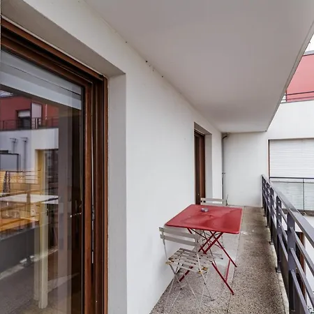 Very Bright 66m With Balcony Appartement *